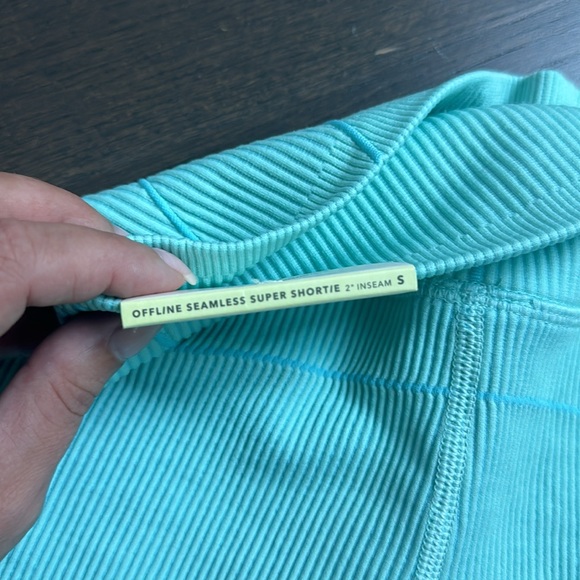 Aerie Offline Seamless Super Shortie - Picture 3 of 3